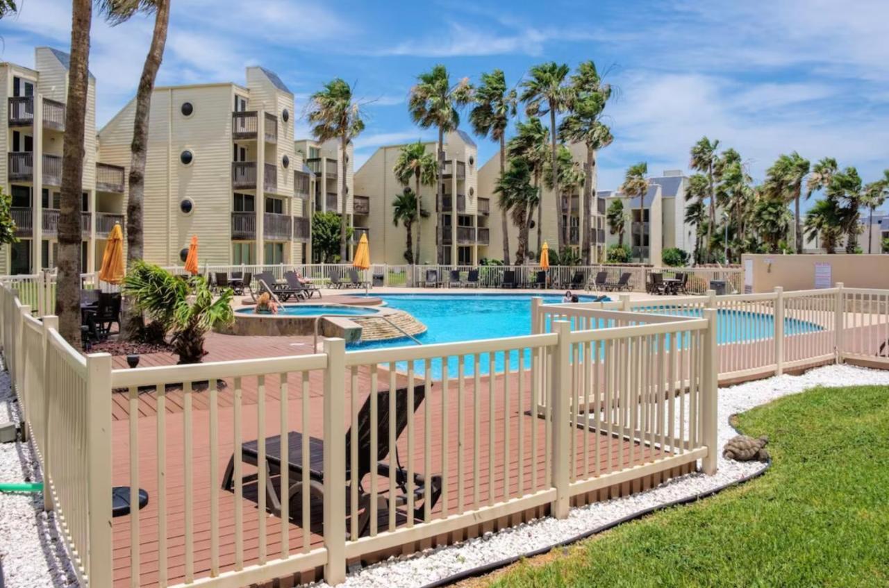 New Stunning Ocean-View Beachfront Resort, Heated Pool! South Padre Island Exterior foto
